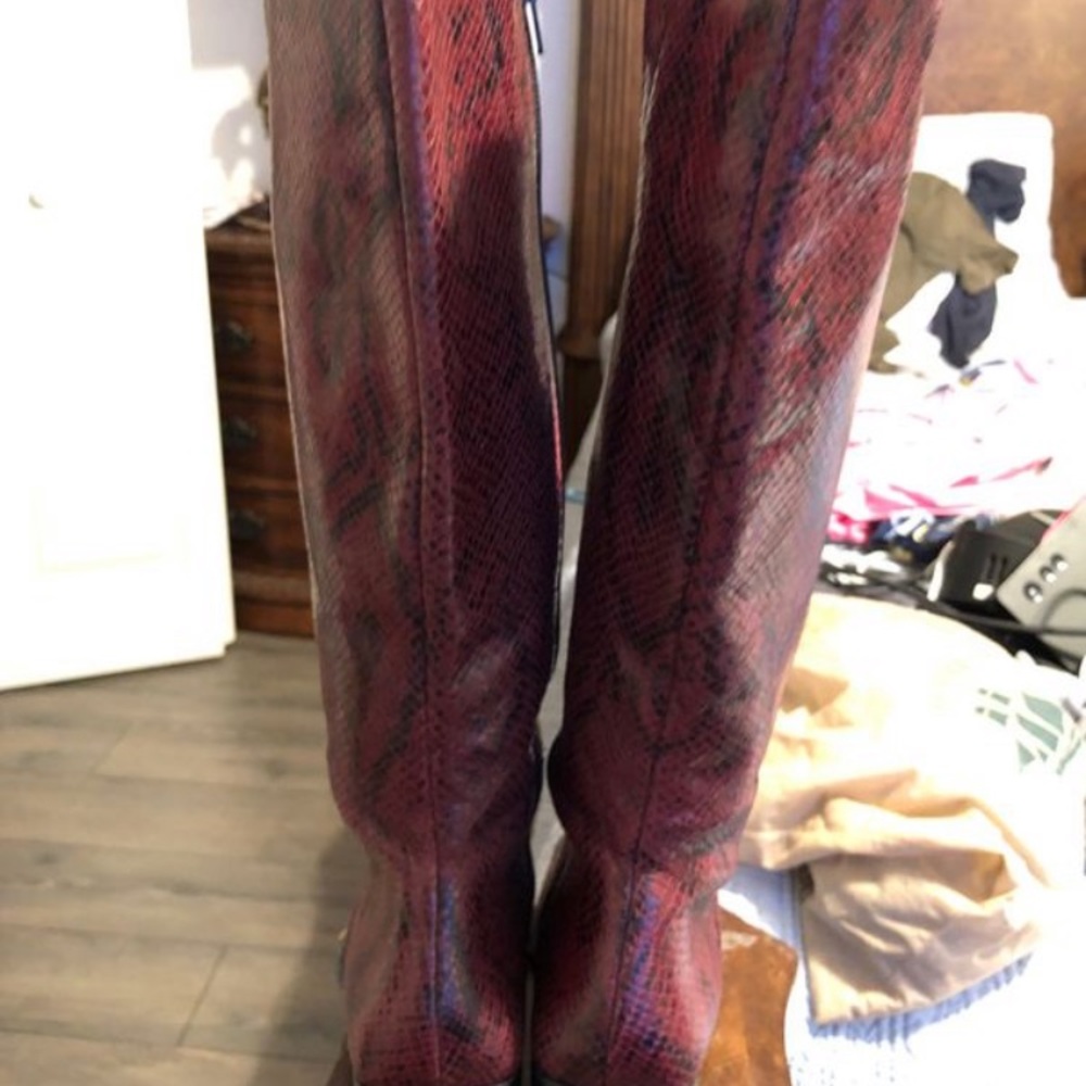 Boots - Picture 2 of 6